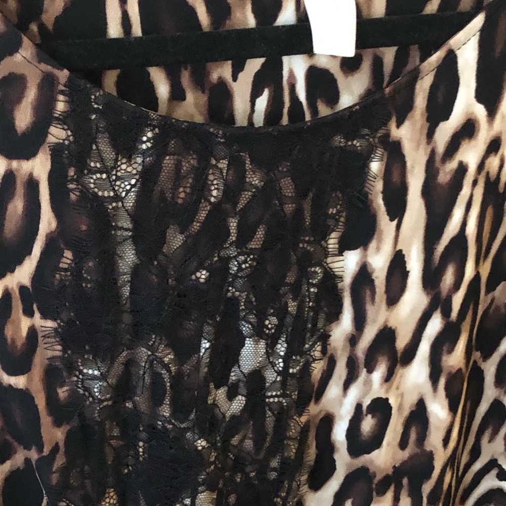 Chico’s leopard silk top - Picture 3 of 6